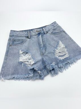 Forever 21 Denim Shorts Size 24 Light Wash Distressed Frayed Hem Cutoff